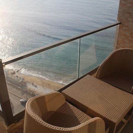 Breathtaking Wide Seaview Apartment อเล็กซานเดรีย ภายนอก รูปภาพ