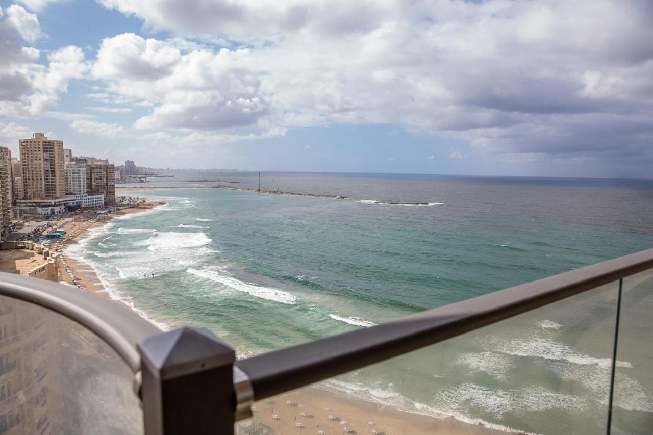 Breathtaking Wide Seaview Apartment อเล็กซานเดรีย ภายนอก รูปภาพ