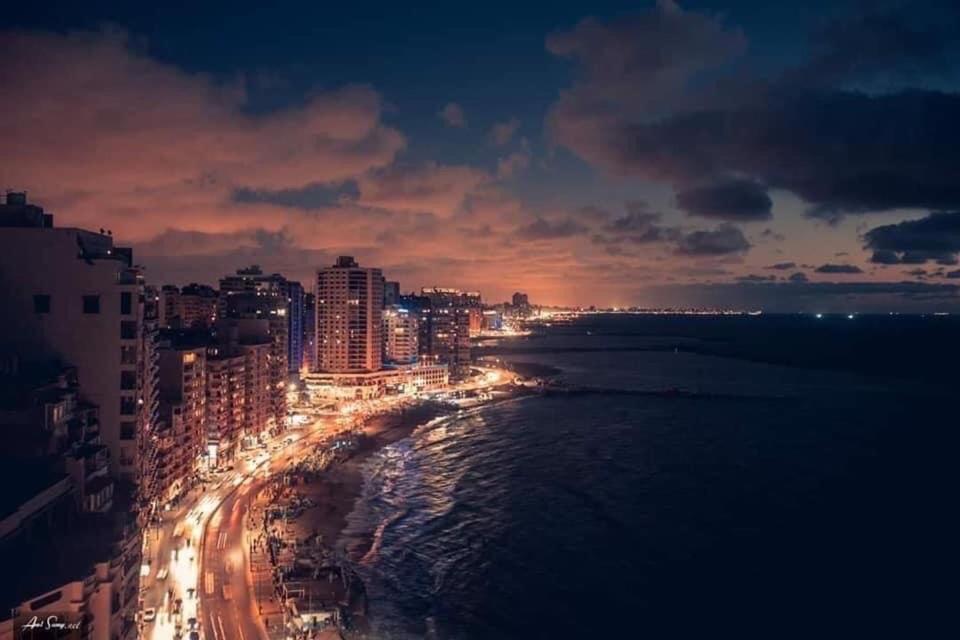 Breathtaking Wide Seaview Apartment อเล็กซานเดรีย ภายนอก รูปภาพ